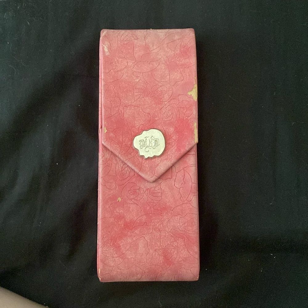Kat Von D Brush Red Case
